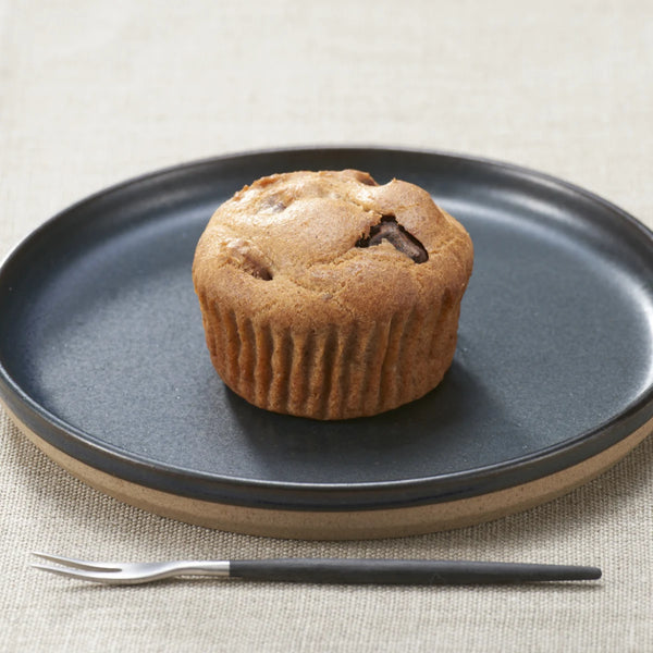 Chocolate and pecan nut muffin Carbohydrates: 2.8g