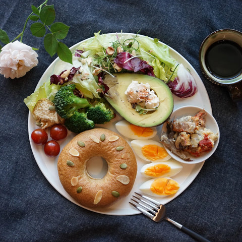 プルーンクリームチーズwithパンプキンシードで楽しむ昼食